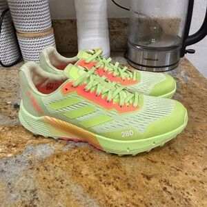 Adidas Terrex Agravic Flow size 8.5